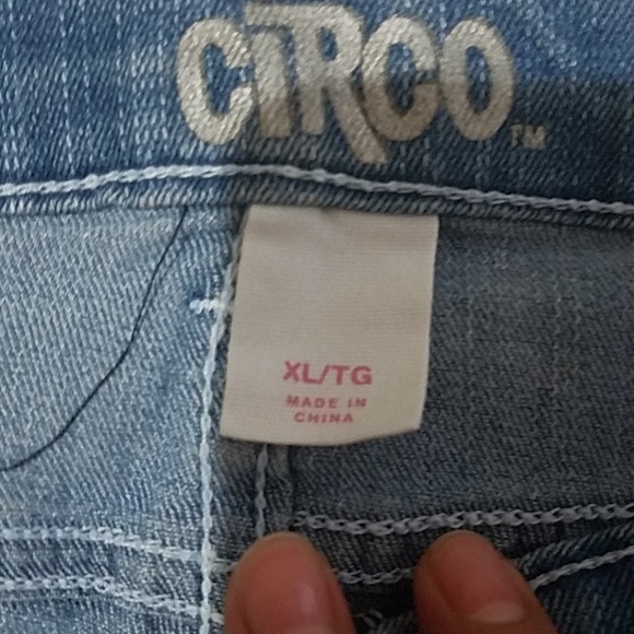 Short - Picture 2 of 3